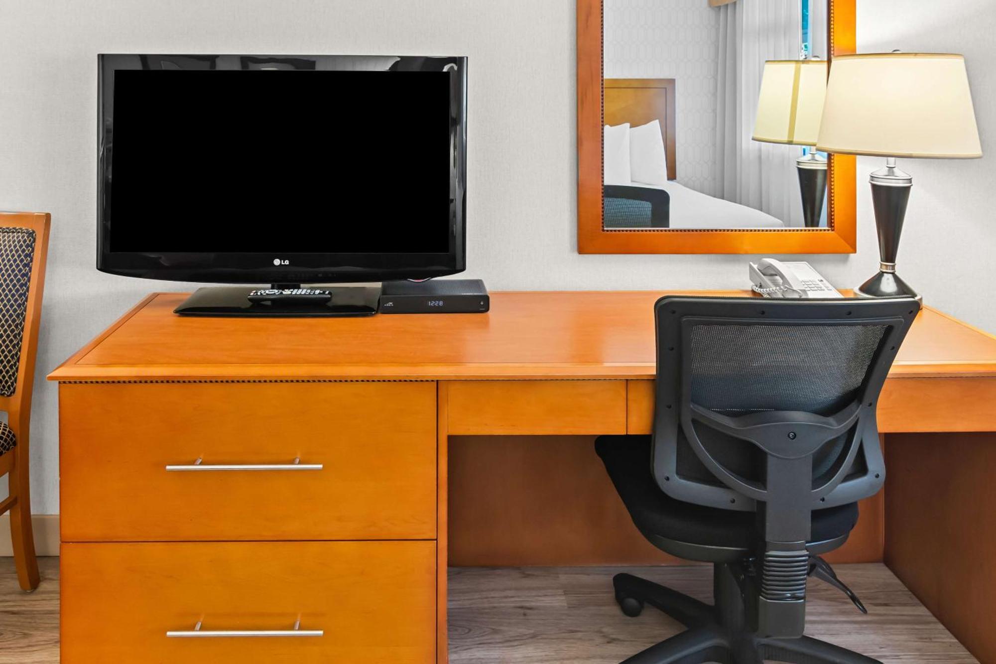 Best Western Plus Langley Inn Buitenkant foto
