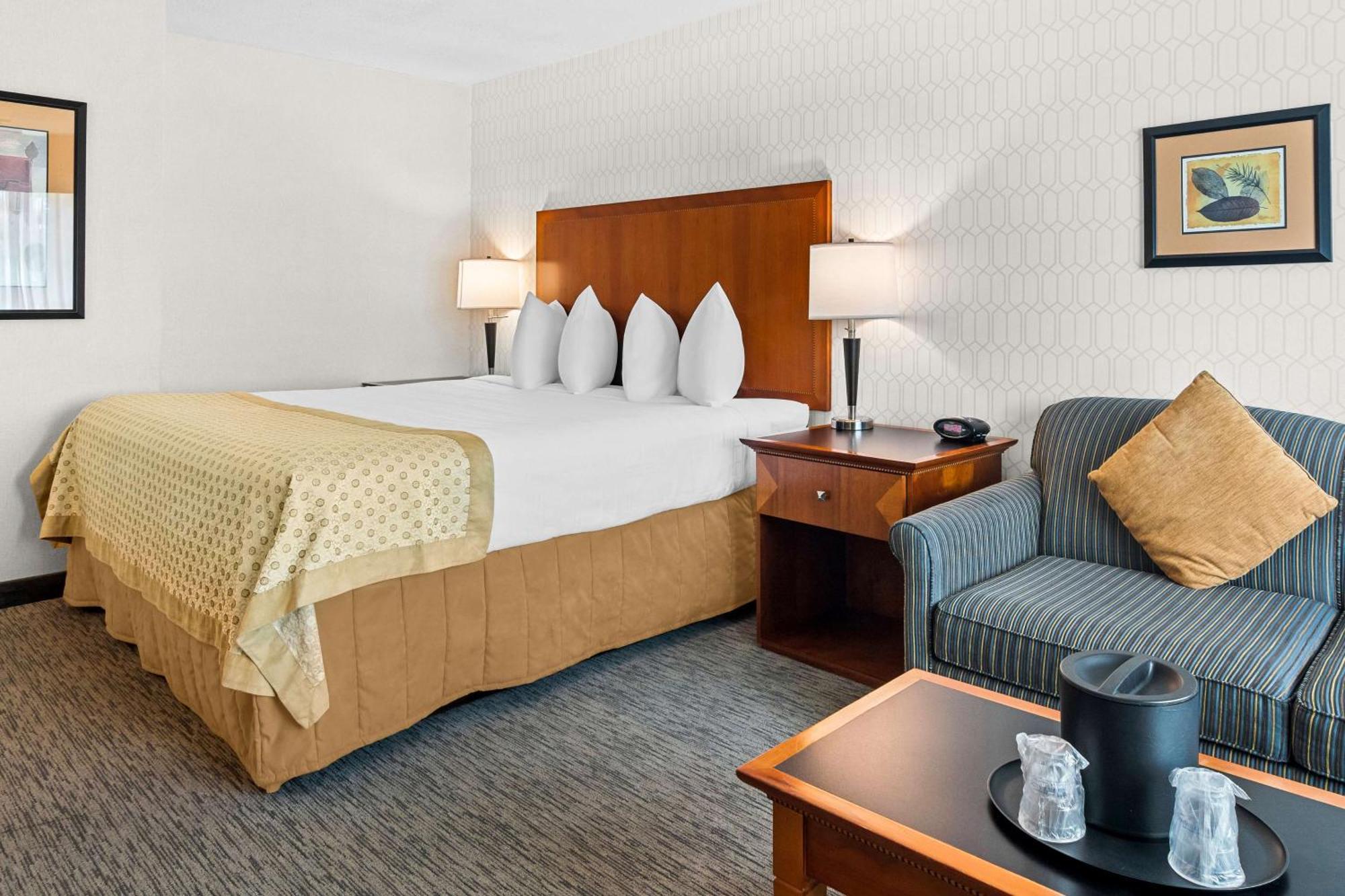 Best Western Plus Langley Inn Buitenkant foto