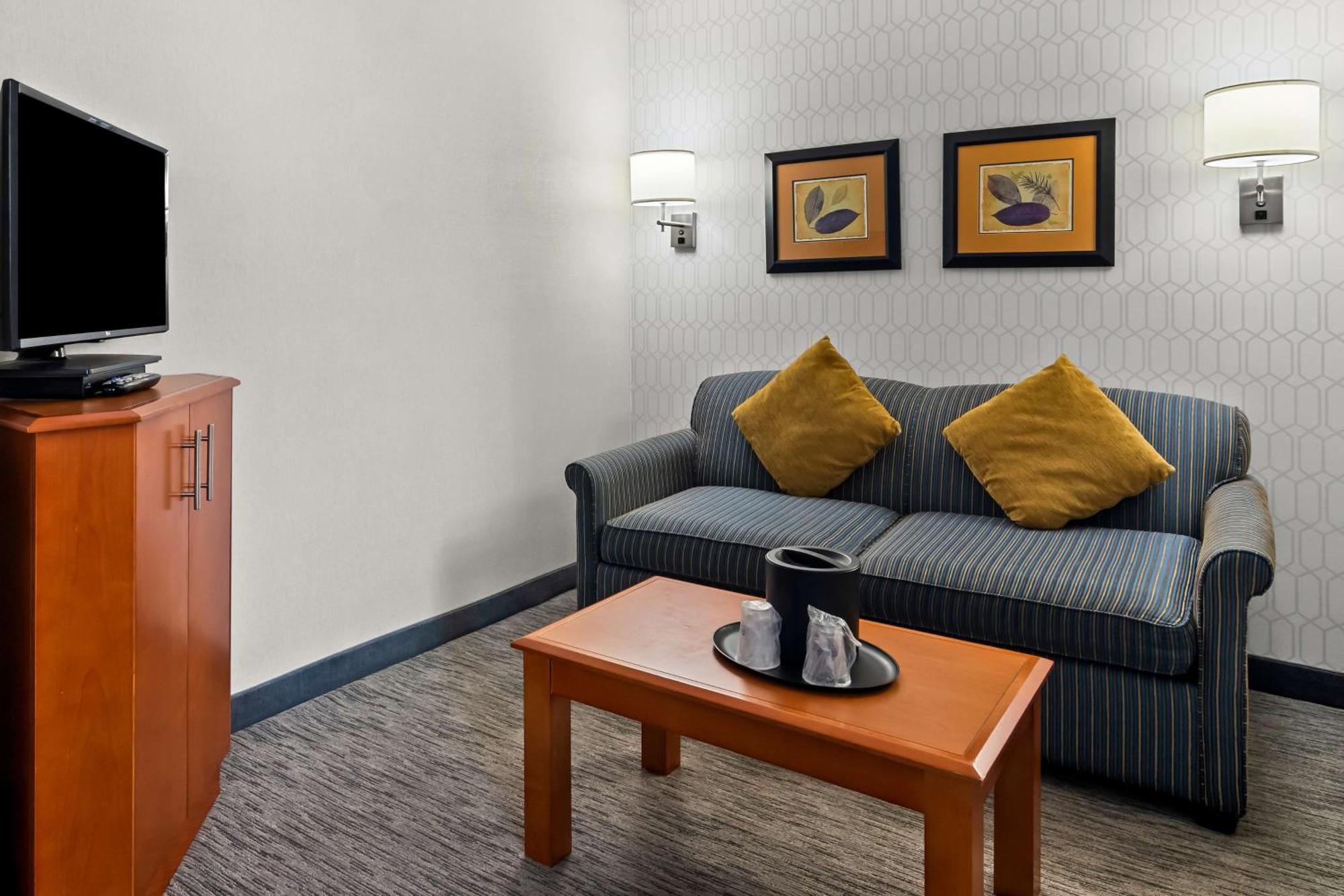 Best Western Plus Langley Inn Buitenkant foto
