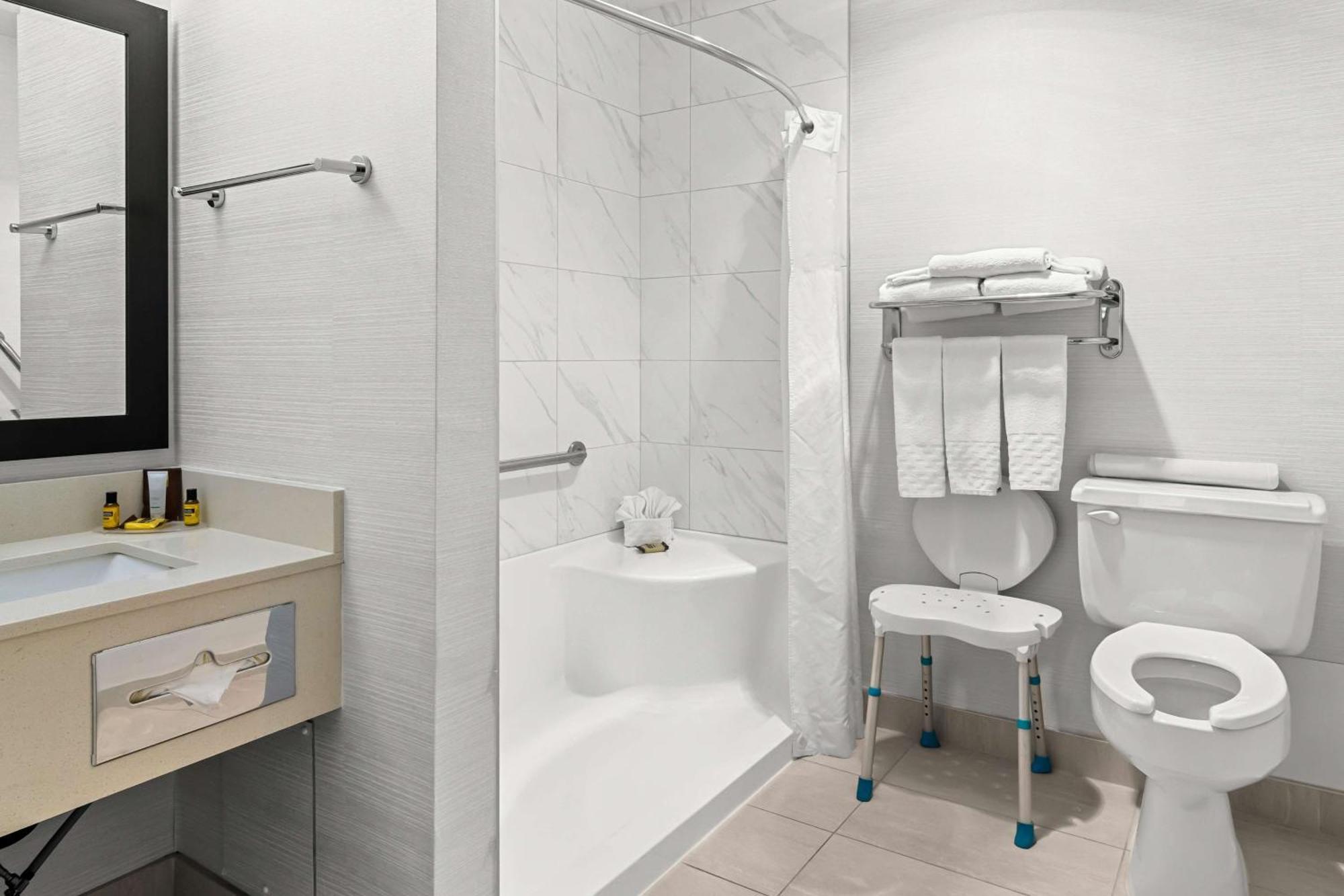 Best Western Plus Langley Inn Buitenkant foto