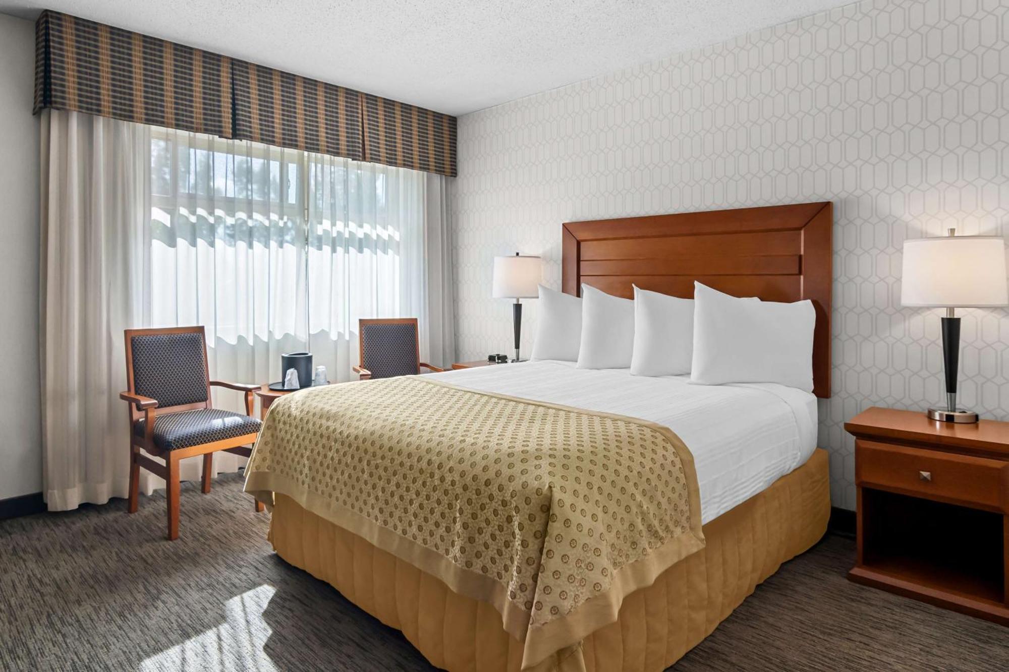 Best Western Plus Langley Inn Buitenkant foto