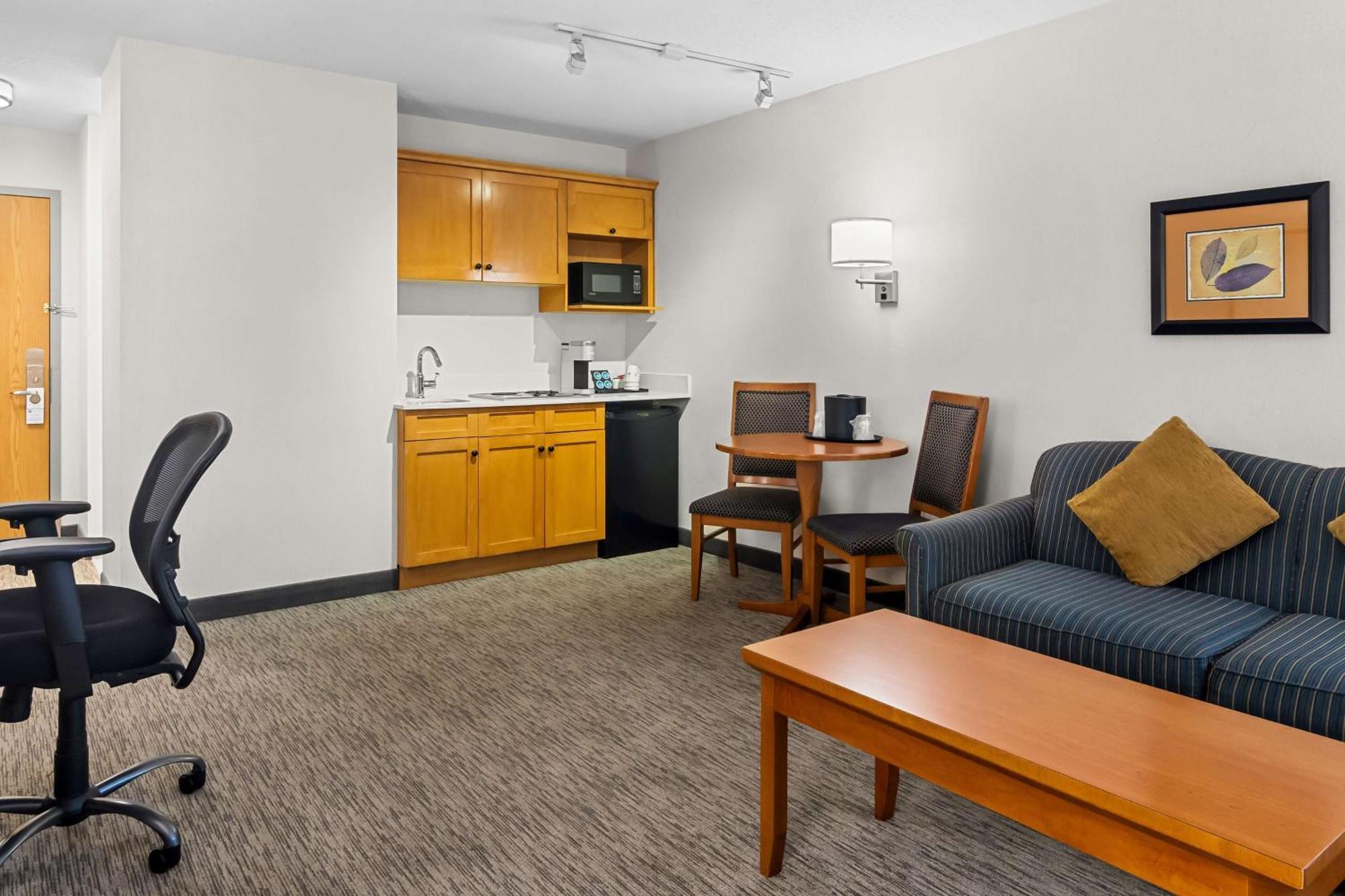 Best Western Plus Langley Inn Buitenkant foto