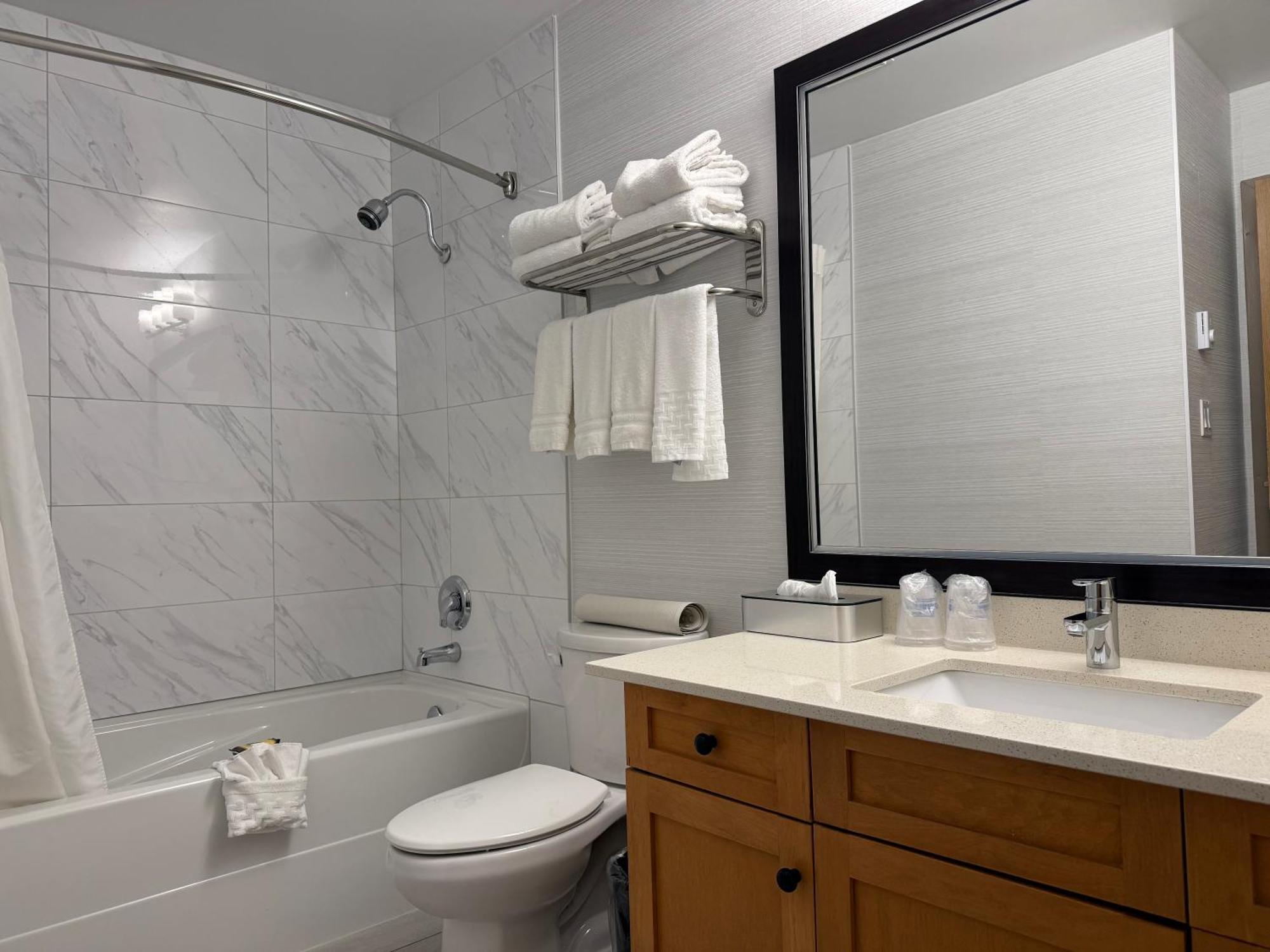 Best Western Plus Langley Inn Buitenkant foto