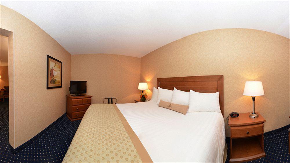 Best Western Plus Langley Inn Buitenkant foto