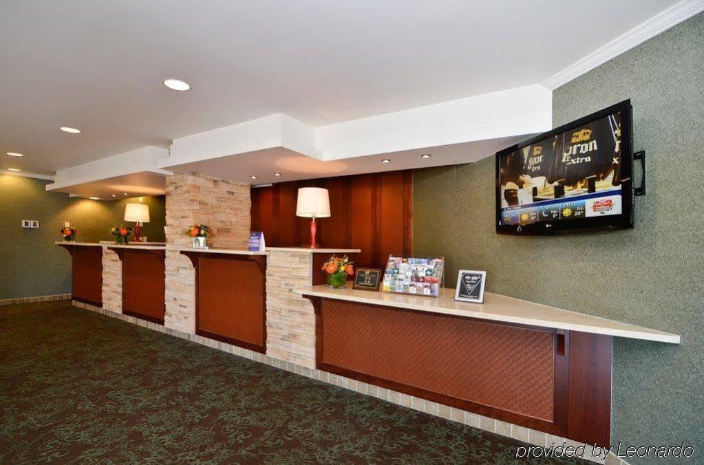 Best Western Plus Langley Inn Buitenkant foto
